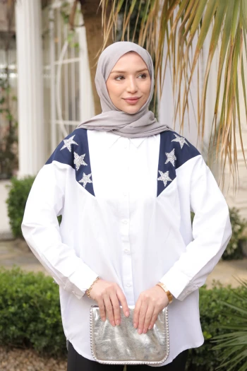 Lacivert Garnili Taş Detaylı Gömlek