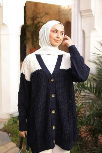 Lacivert V Yaka Düğmeli Triko Hırka