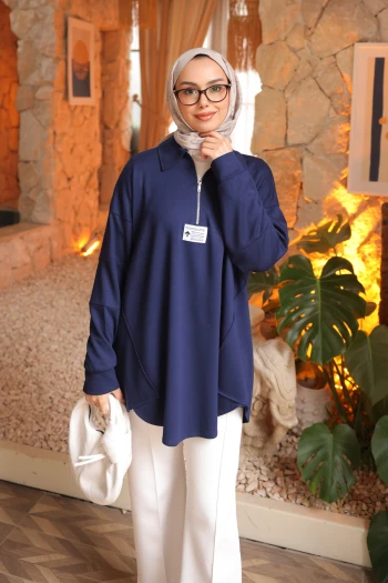 Lacivert Yarım Fermuarlı Armalı Dikiş Detaylı Modal Tunik
