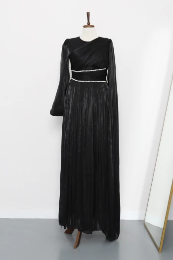 Siyah Bel Büzgülü Taşlı Abiye