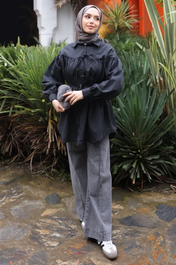 Siyah Bel Lastikli Düğmeli Tunik