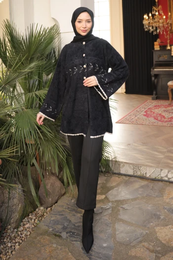 Siyah Desenli Angora Yumoş Triko Hırka