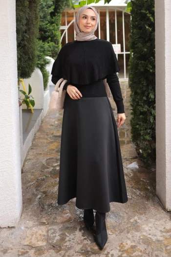 Siyah Pelerin Detaylı Fitilli Triko Kazak