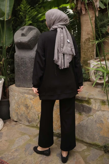 Siyah Sırt Baskı Detaylı İki İplik Sweatshirt