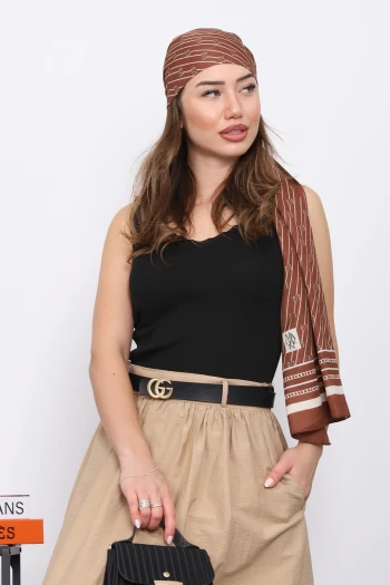 Siyah Merdiven Yaka Bluz