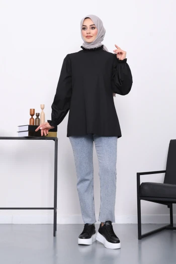Siyah Yaka Kol Fırfırlı Tunik
