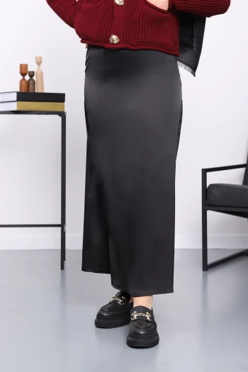 Siyah Yan Fermuarlı Saten Kloş Etek