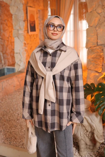 Vizon Atkı Detaylı Garnili Ekose Gömlek