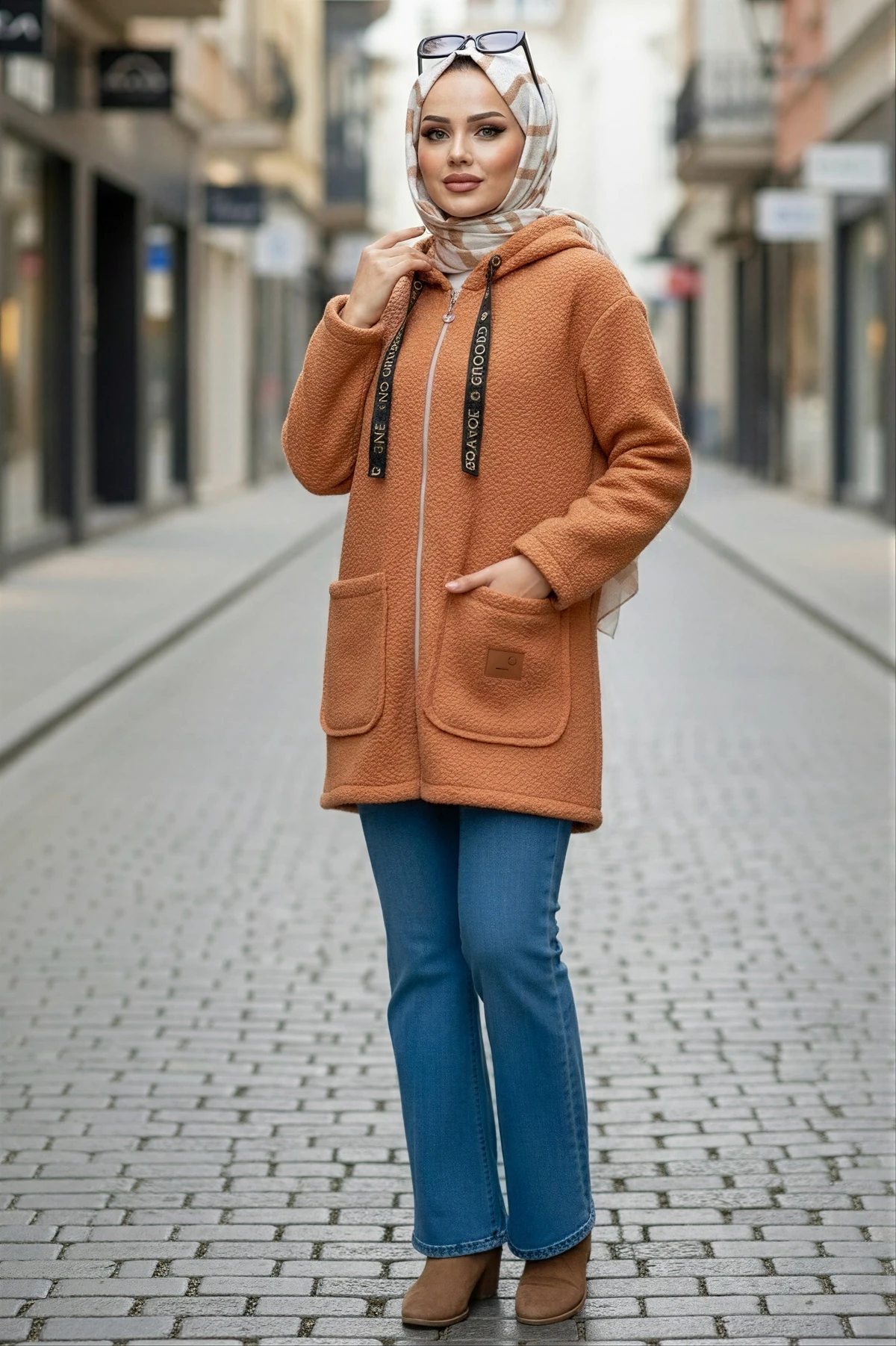 Camel Kapşonlu Fermuarlı Buklet Ceket