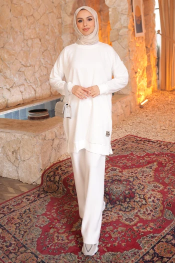 Ekru Bisiklet Yaka Armalı Tunik