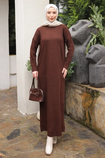 Kahverengi Dik Yaka Fitilli Triko Elbise
