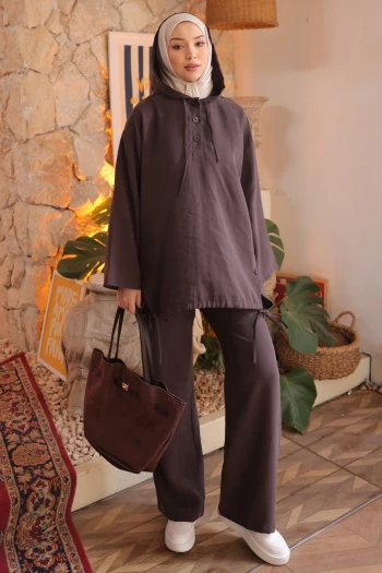 Kahverengi Kapüşonlu Tunik Pantolonlu Takım