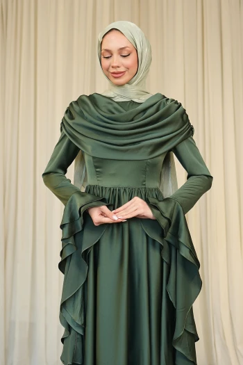 Koyu Yeşil Kol Katlı Önü Drapeli Saten Abiye