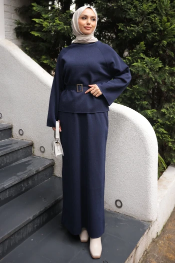 Lacivert Bel Kemer Detaylı Kazak Etekli Triko Takım