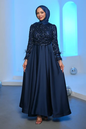 Lacivert Kolları Tüğlü Üstü Payetli Saten Abiye