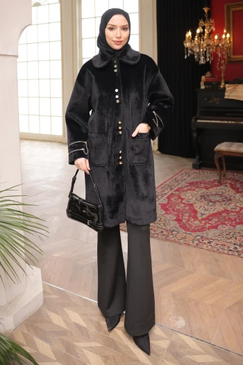 Siyah Cepli Düğmeli Angora Kaban