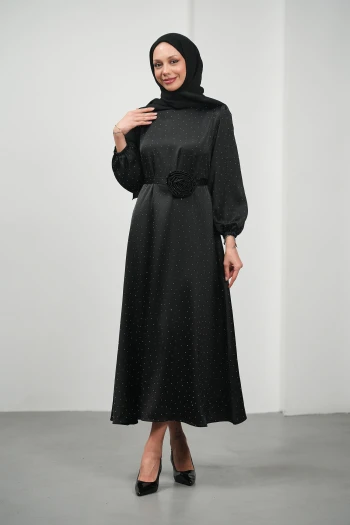 Siyah Çiçek Kemerli Taşlı Saten Abiye