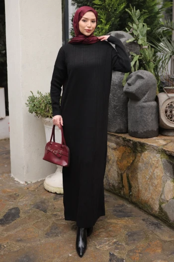 Siyah Dik Yaka Fitilli Triko Elbise