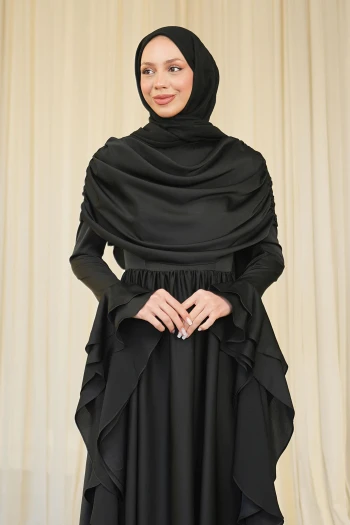 Siyah Kol Katlı Önü Drapeli Saten Abiye