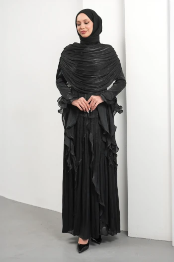 Siyah Seyyar Pelerinli Fırfırlı Abiye