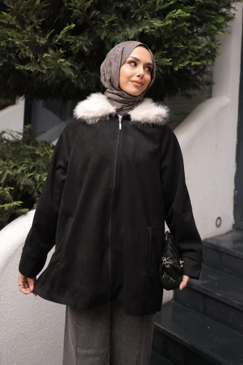 Siyah Yaka Kürk Detaylı Süet Ceket