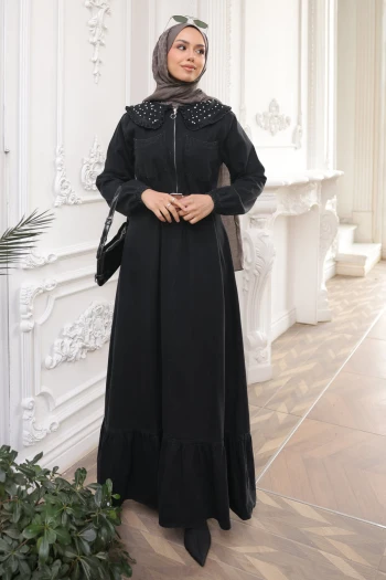 Siyah Yaka Taşlı Yarım Fermuarlı Kemerli Kot Elbise