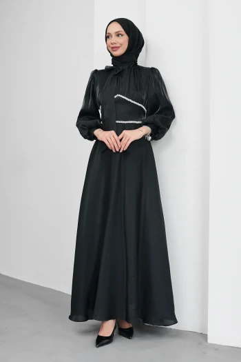 Siyah Yakası Fiyonklu Beli Taş Detaylı Balon Kol Abiye