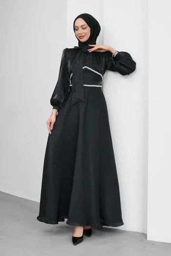 Siyah Yakası Fiyonklu Beli Taş Detaylı Balon Kol Abiye