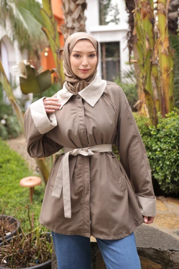 Vizon Kuşaklı Garnili Kısa Trençkot