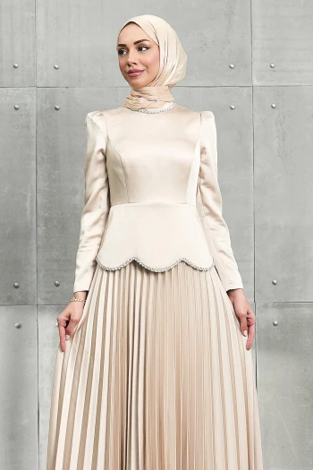 Bej Beli Taş Detaylı Etek Pileli Saten Abiye