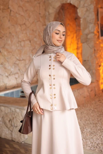 Bej Eteği Volanlı Bluz Etekli Scuba Takım