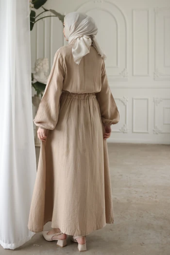 Bej Kol Ve Bel Lastikli Düğmeli Çift Cepli Elbise