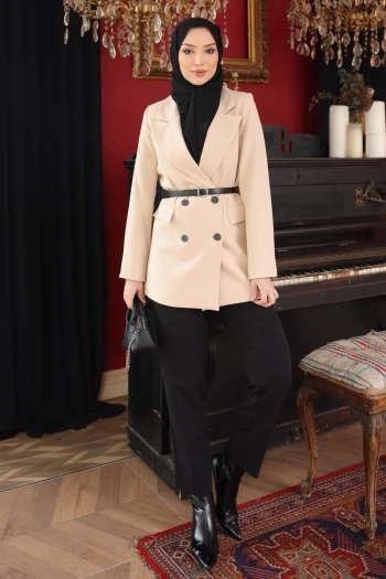 Bej Kravuze Yaka Kemerli Astarlı Ceket