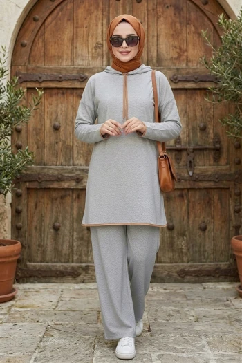 Gri Kapüşonlu Tunik Pantolonlu Takım