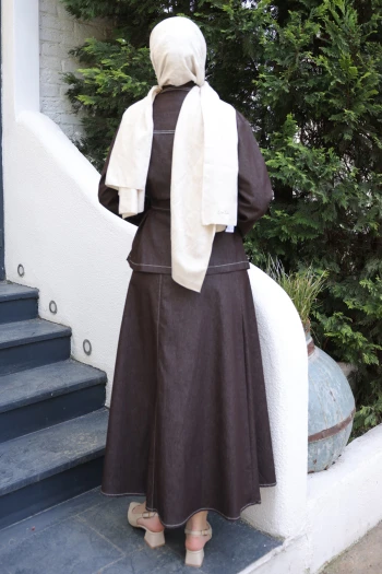 Kahverengi Bel Kuşaklı Çift Cepli Ceket Etekli Takım