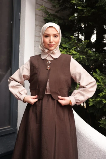 Kahverengi Bel Lastikli Yelek Kombinli Elbise Takım