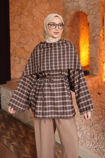 Kahverengi Ekose Desen Bel Bağlamalı Şal Detay Tunik