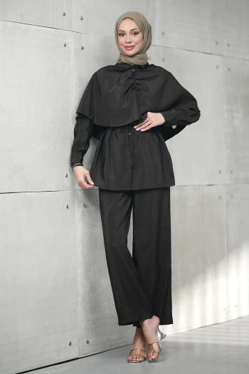 Kahverengi Pelerin Detaylı Tunik Pantolonlu Takım