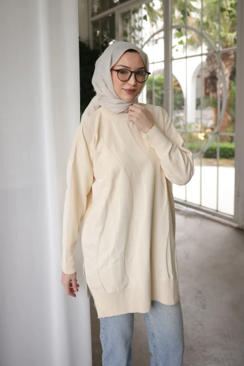 Krem Bisiklet Yaka Soğuk İplik Triko Tunik