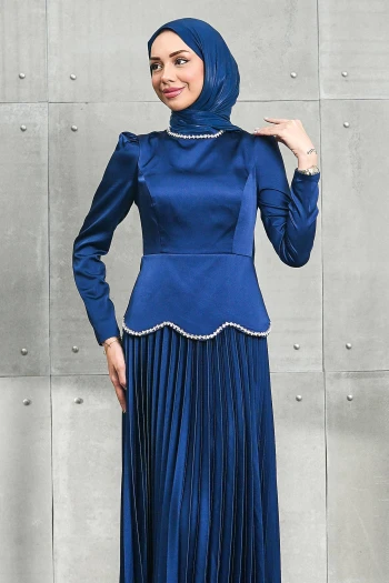 Lacivert Beli Taş Detaylı Etek Pileli Saten Abiye