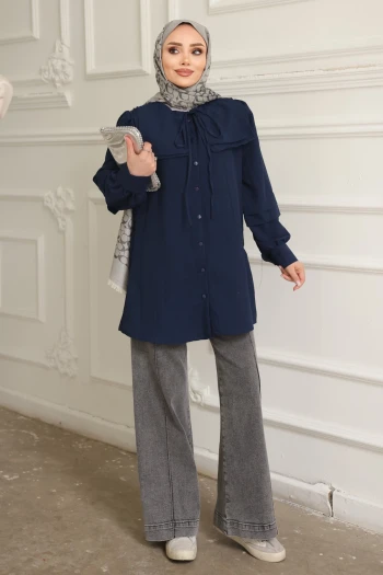 Lacivert Yaka Detaylı Gömlek