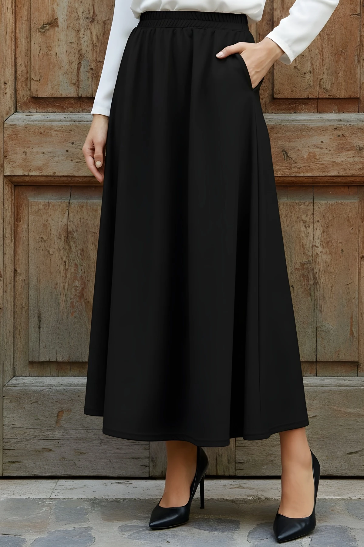 Siyah Bel Lastikli Cepli Kloş Etek