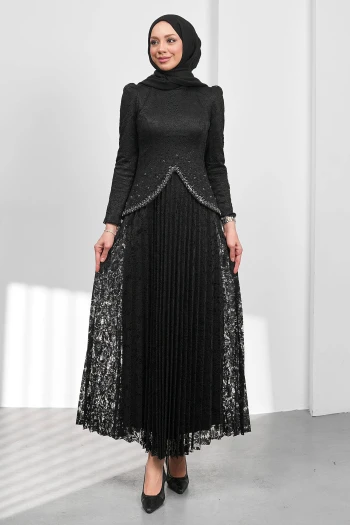 Siyah Güpürlü Eteği Piliseli Tasarım Abiye