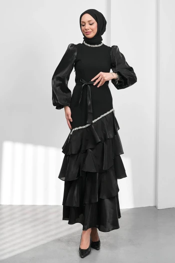 Siyah Yakası Ve Eteği Taşlı Kemerli Abiye