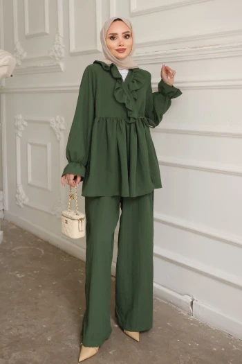 Yeşil Yaka Fırfırlı Tunik Pantolonlu Takım