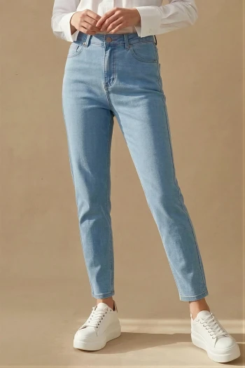 Açık Mavi Yüksek Bel Mom Jeans Pantolon