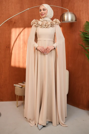 Bej Yaka Çiçekli Pelerinli Abiye