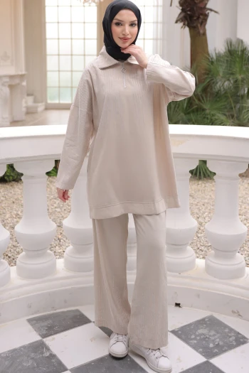 Bej Yaka Fermuarlı Taş Detaylı Tunik Pantolonlu Takım
