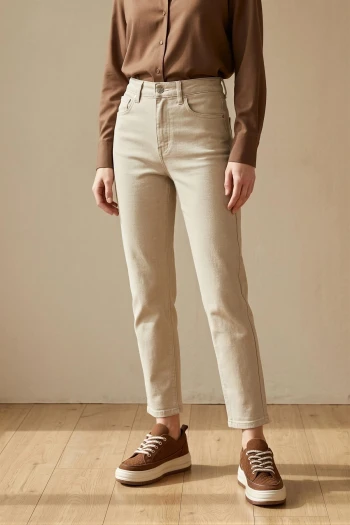 Bej Yüksek Bel Mom Jeans Pantolon