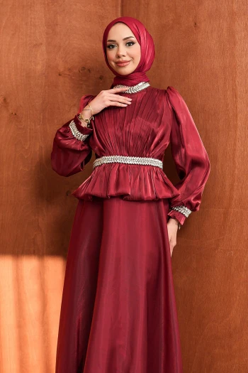 Bordo Beli Volan Detaylı Taşlı Janjan Saten Abiye